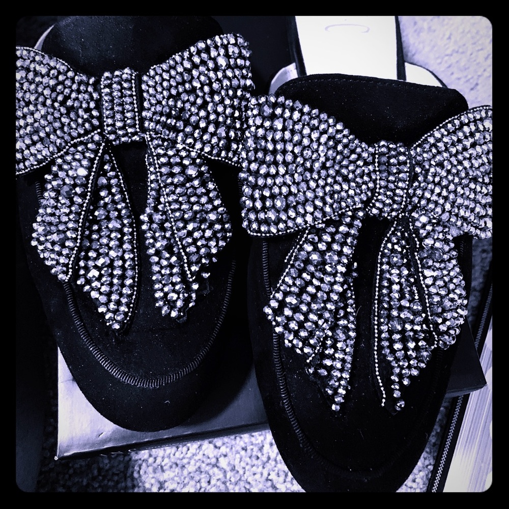 INC GANNIE MULES WITH BOWS SIZE 8.5